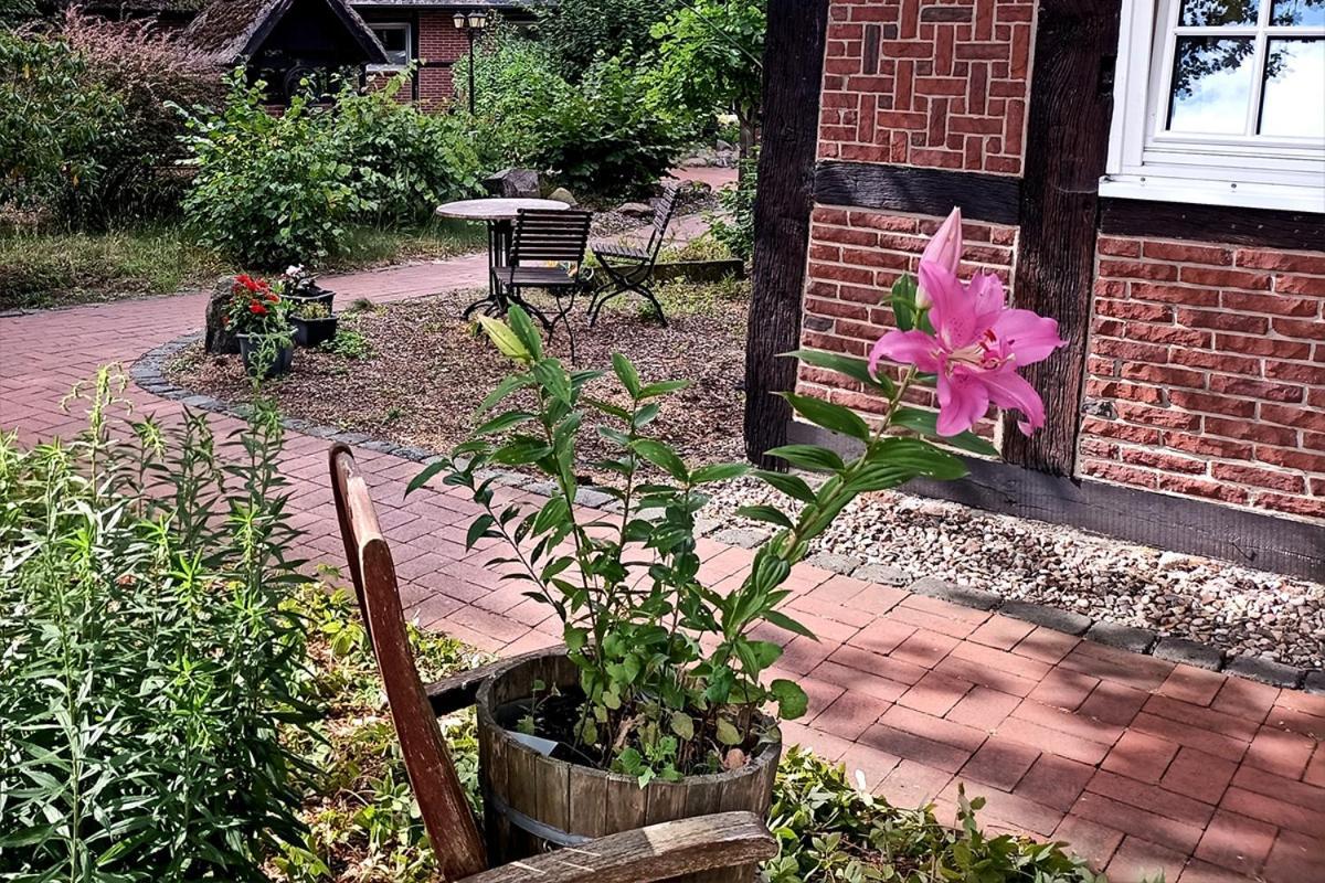 Ihr Ferien Hotel Brunnenhof Suhlendorf Ngoại thất bức ảnh