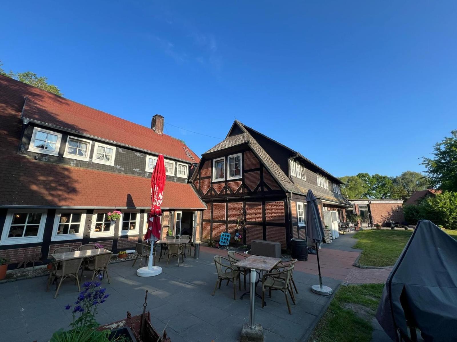 Ihr Ferien Hotel Brunnenhof Suhlendorf Ngoại thất bức ảnh