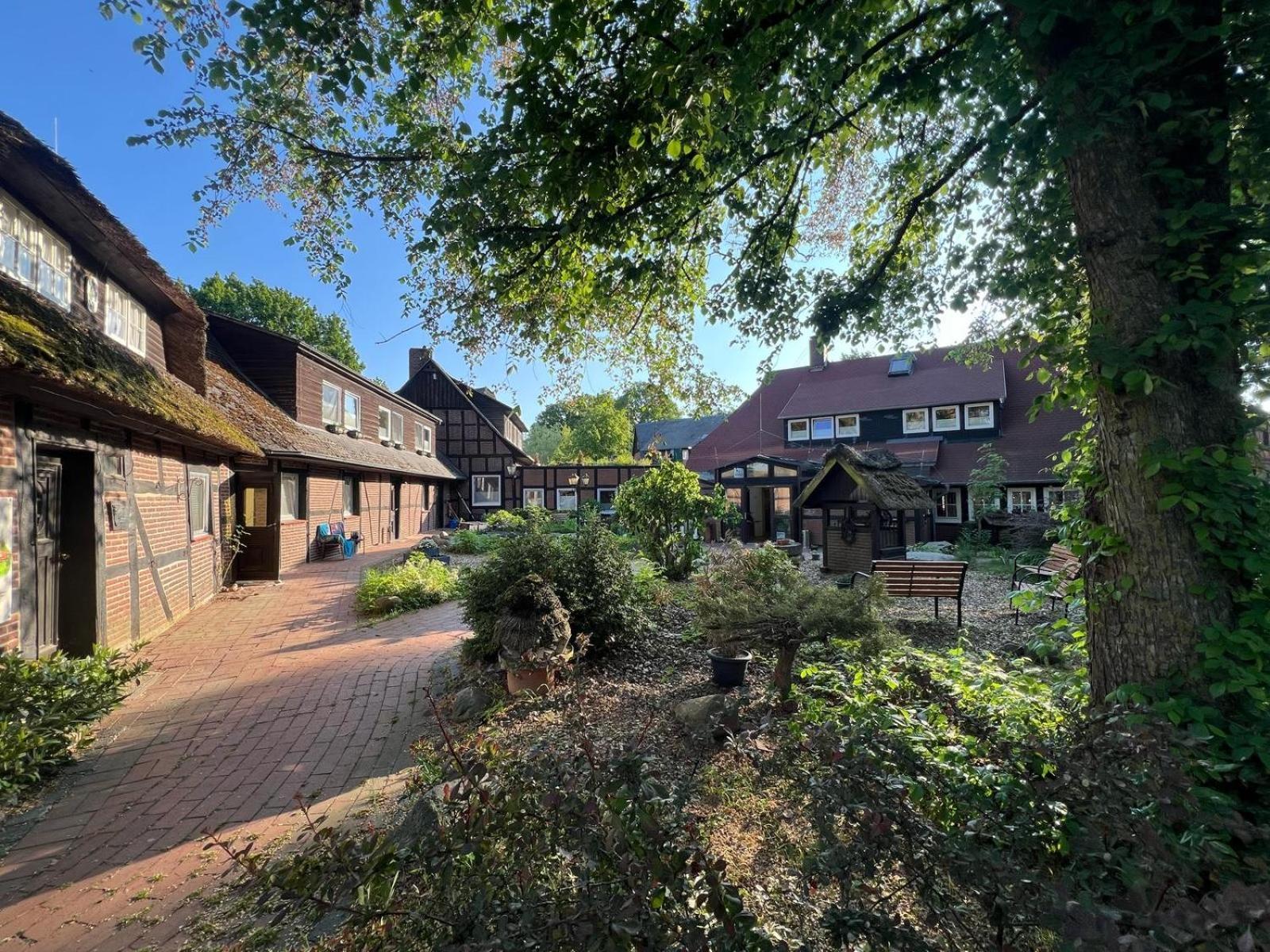 Ihr Ferien Hotel Brunnenhof Suhlendorf Ngoại thất bức ảnh